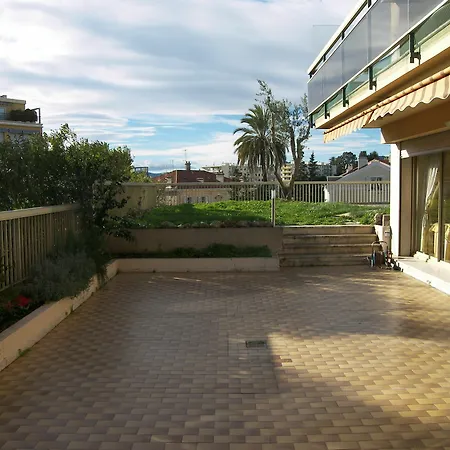 Parc Continental Cannes-very Elegant Three Bedroom Apartment